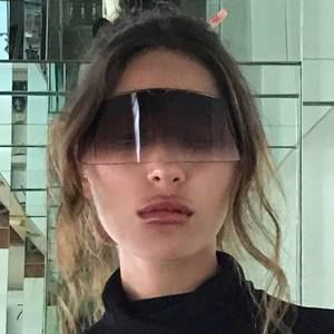 Meet your Posher, لیلا